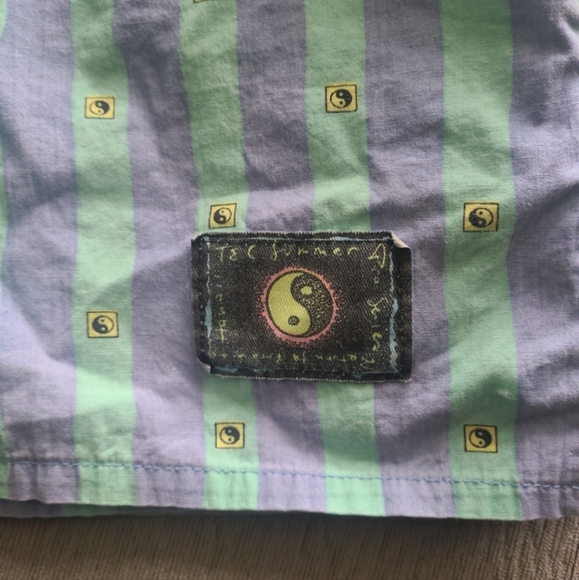 VTG T&C Hawaii Shorts - Picture 2 of 12